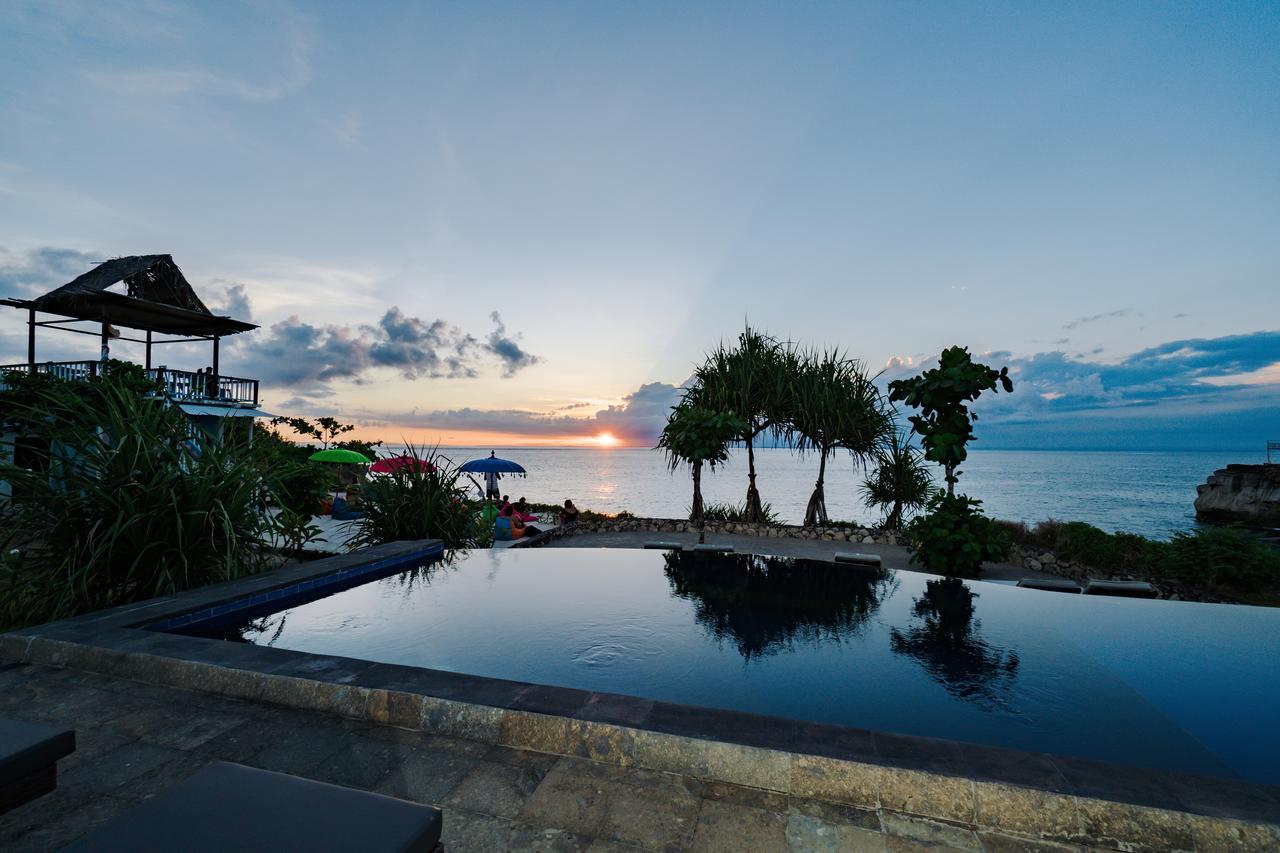 Готель Dodol Lembongan Cliff Sunset Нуса-Лембонган Екстер'єр фото